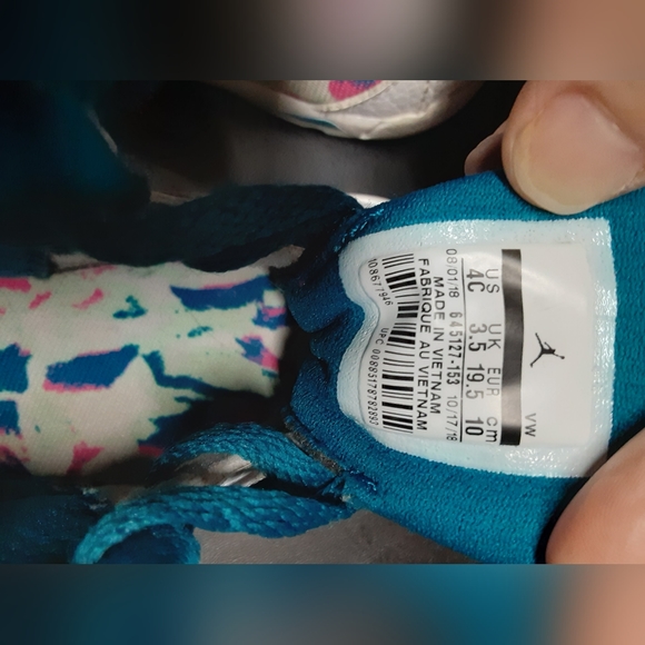 COPY - Nike Jordan's size 4c toddlers - Picture 10 of 11